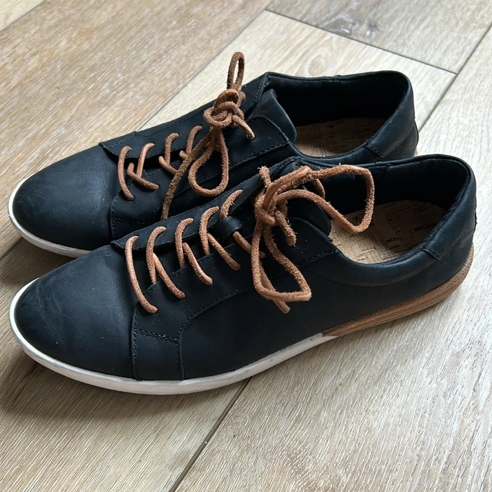 KORK-EASE Paislee Sneaker Women's Size 8 Black Leather Slip-On Cork Inso…